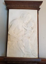 Elegant Vintage 3/D Stone Mandona & Child in Resin Wall Hanging Frame 