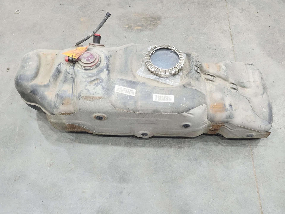 Оригинальный топливный бак в сборе для Toyota Tacoma 2005–2017 годов выпуска 7700104190 - Изображение 3 из 4