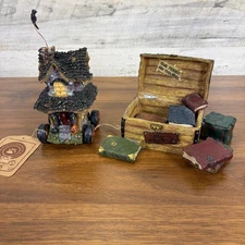 2005 Boyds Bears Hilda's Haunted House Tug Along Halloween and Baily's Ol Trunk