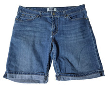 Levi's Strauss Size 12 Women's Bermuda Jean Shorts Light Wash Cuffed Denim