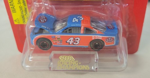 1996 1:64 Racing Champions Richard Petty 25th Anniversary Pontiacs Lot of 2 - Picture 8 of 11