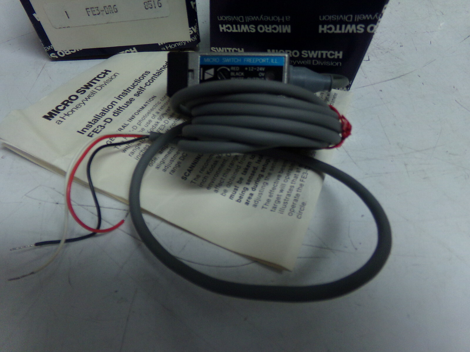 NOS Micro Switch FE3DA6M PhotoElectric Sensor with Installation