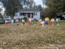 Peanuts Christmas Tree Yard Set