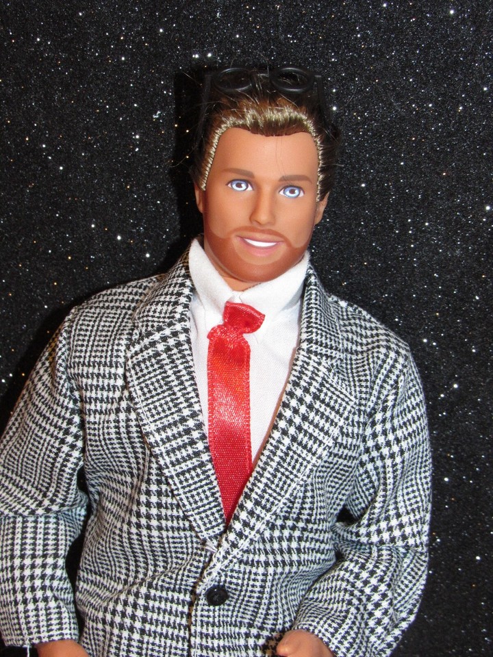 Mattel Barbie Ken Doll Shaving Fun w/Color Changing Beard in Suit w