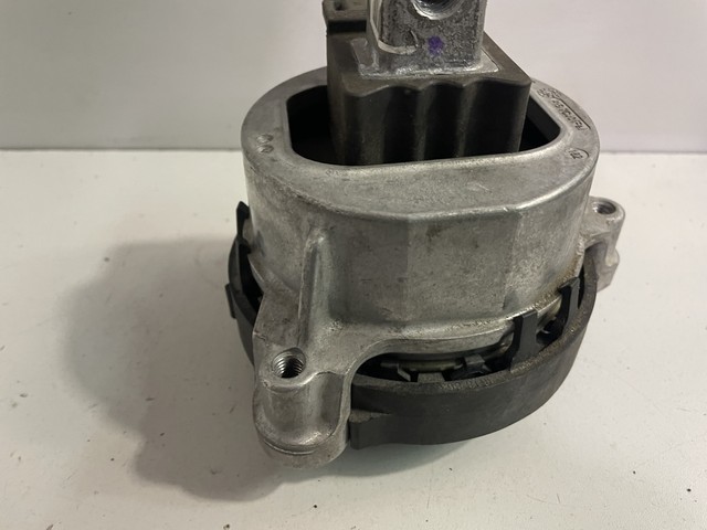 BMW 5 G30 G31 6 G32 Right Side Engine Mount Petrol 135kw 2019 9488384 ...
