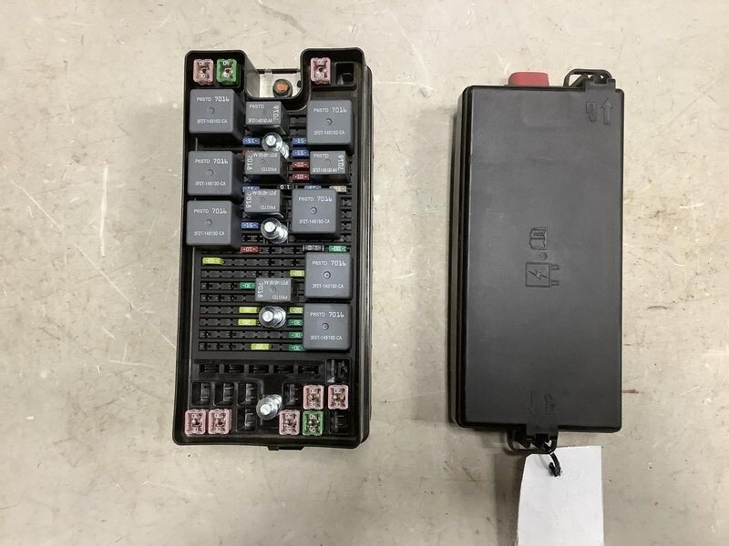 2005 mustang cigarette lighter fuse 2005-2006 Ford Mustang Fuse Box Engine Assembly OEM