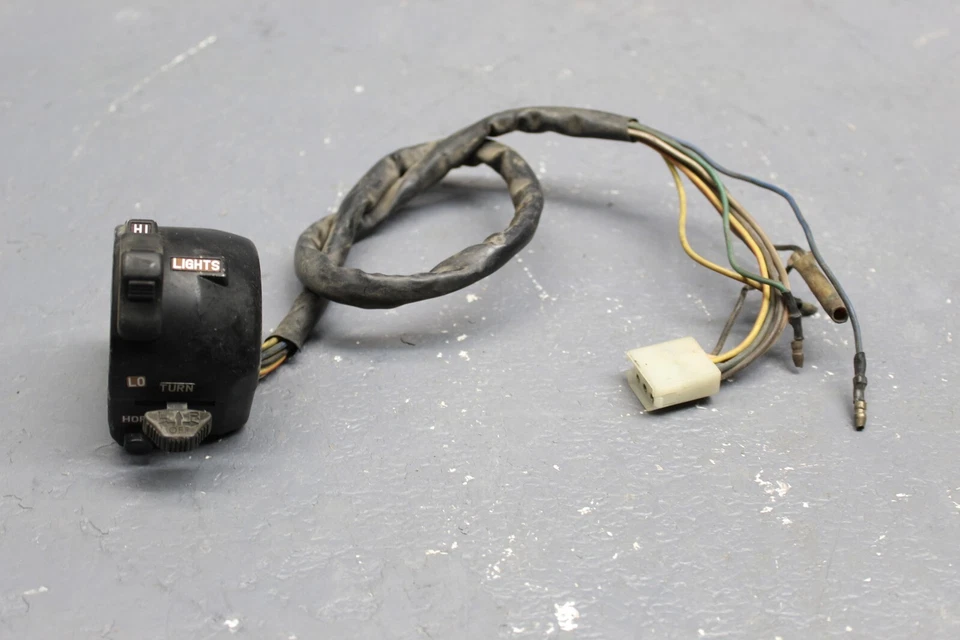 1977 YAMAHA XS360 OEM LEFT CLIP ON HANDLE HORN SIGNALS SWITCH SWITCHES - Image 4 of 4