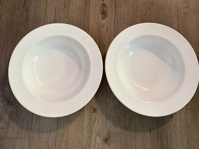 2 Corelle WINTER WHITE Wide Flat Rimmed Soup Plate Pasta BOWL Large 10.75  EUC