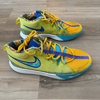 Nike Kyrie Flytrap 6 Basketball Shoe SpongeBob Yellow And Blue Size 6.5 Y Collab