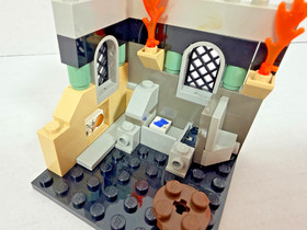 LEGO (4731) Harry Potter: Dobby's Release - 100% Complete w/ Box & Instructions