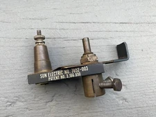 Vintage Sun Electric Battery Post Adapter Switch 7052-003 Battery Cutoff