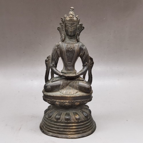 Antiguo Buda de Bronce Guanyin Chino Tiene Larga Historia y Gran Valor de Colección - Imagen 5 de 9