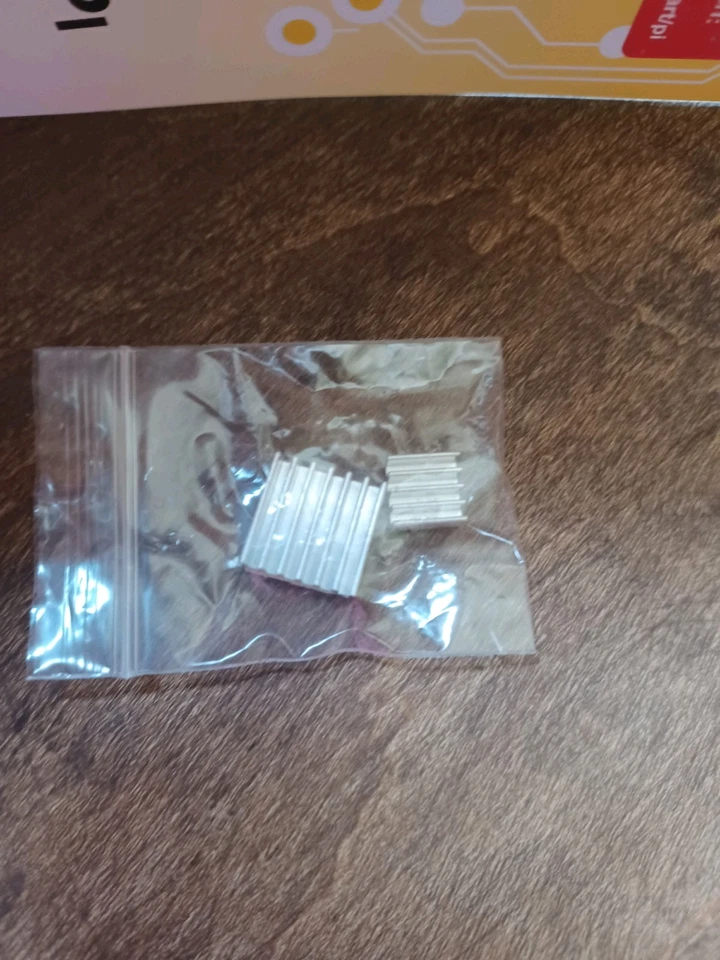 Kit de inicio completo CANAKIT Raspberry Pi 3, edición 32 GB Foto 2 de 4