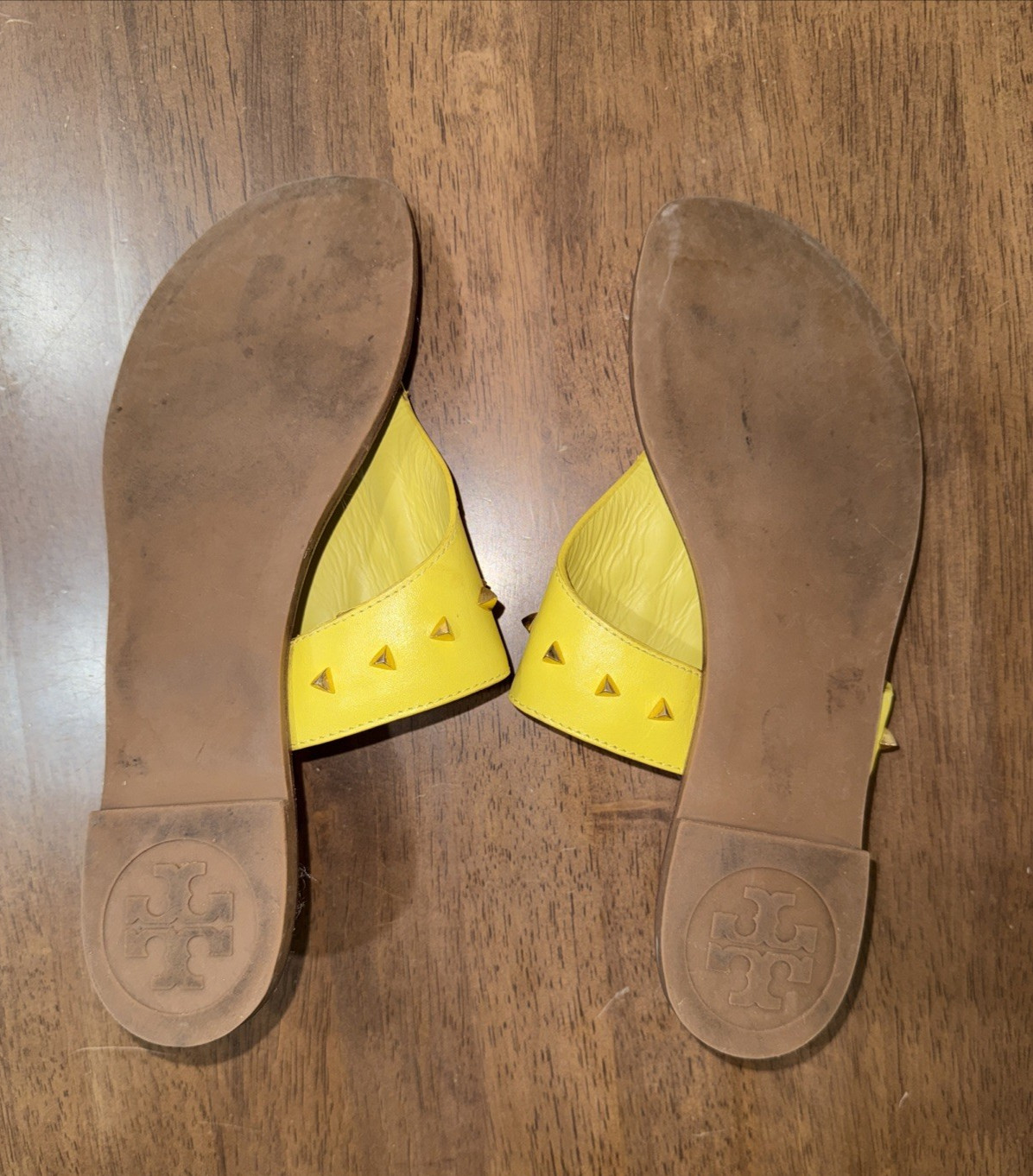 Tory Burch Yellow Leather Studded Thong Slide Sandals Flats Logo Cutout Women 7 thumbnail 11