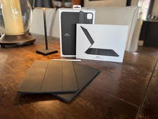 iPad Smart Keyboard Folio and Smart Folio Bundle - iPad Pro 11 inch