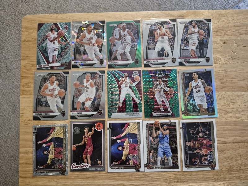Basketball 60 Card Lot2 No Duplicates, Cleveland Cavaliers (Mitchell, Okoro)