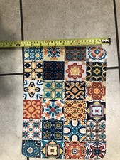 Stół matowy, użytkowy, łazienka, pralka i suszarka, dekoracyjny