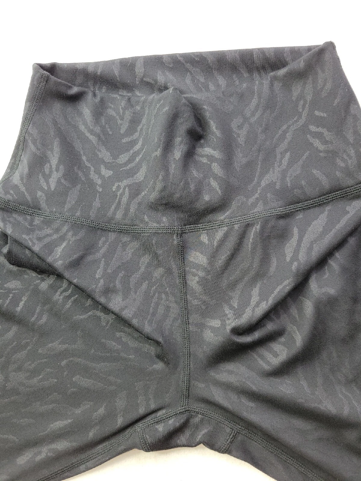 sweaty-betty all day full length tiger print athletic leggings