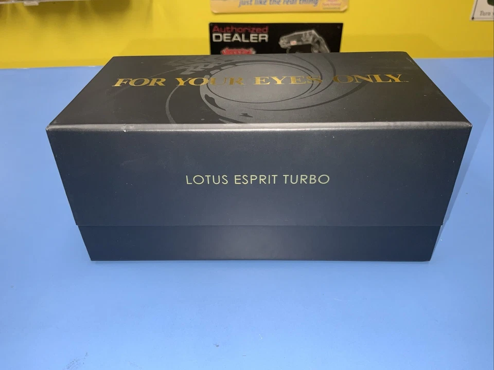 Corgi James Bond 007  Lotus Turbo  For Your Eyes Only CC04705 - Image 3 of 4