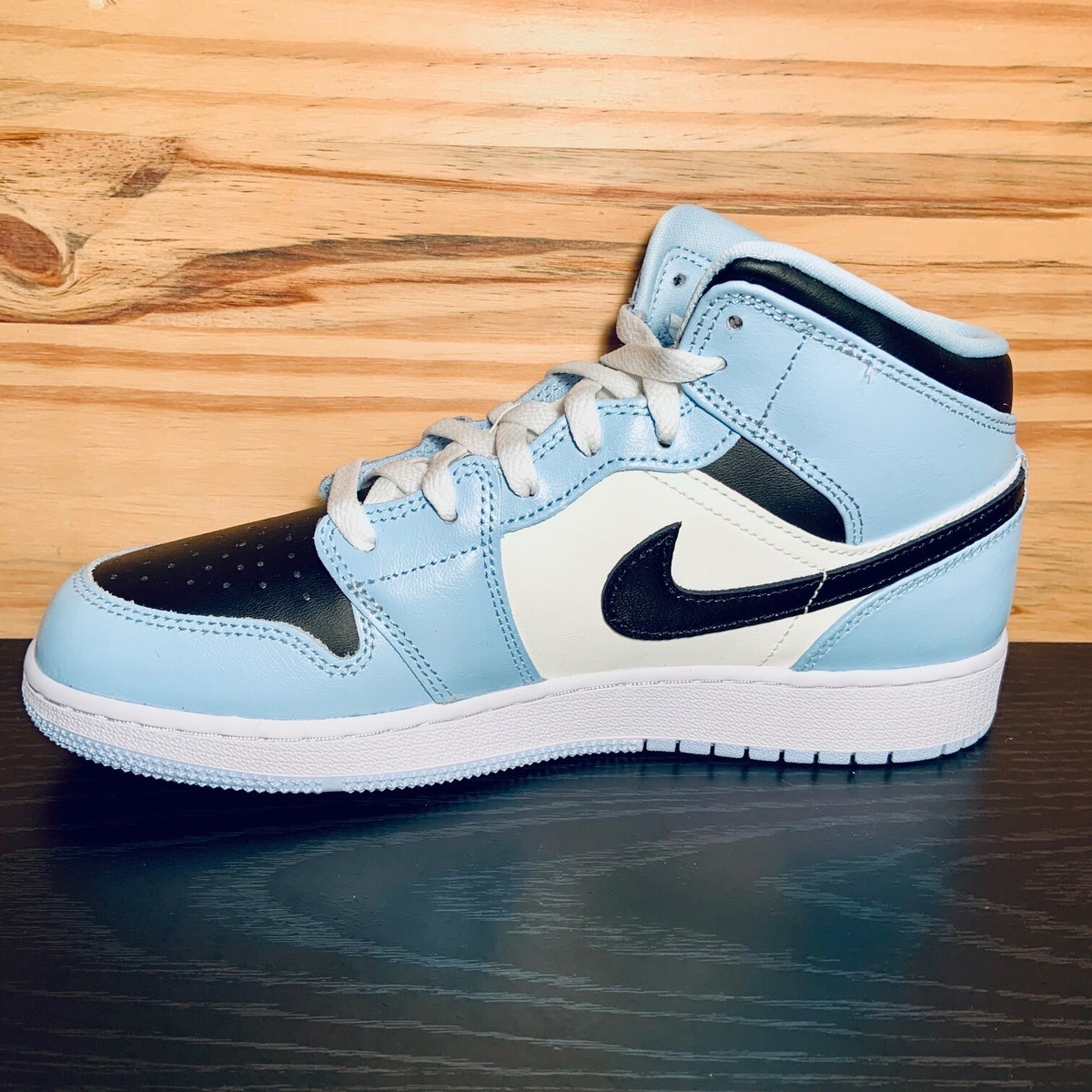 Nike Air Jordan 1 Mid UNC Ice Blue GS Women's Size 8.5 NEW Nike Air Jordan 1 Mid UNC Ice Blue GS Women's Size 8.5 NEW