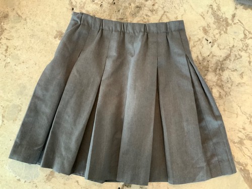 Mills Company Girls' Box-Pleat Uniform Skirt Girls 10 Gray Polyester Rayon Blend - Picture 2 of 3