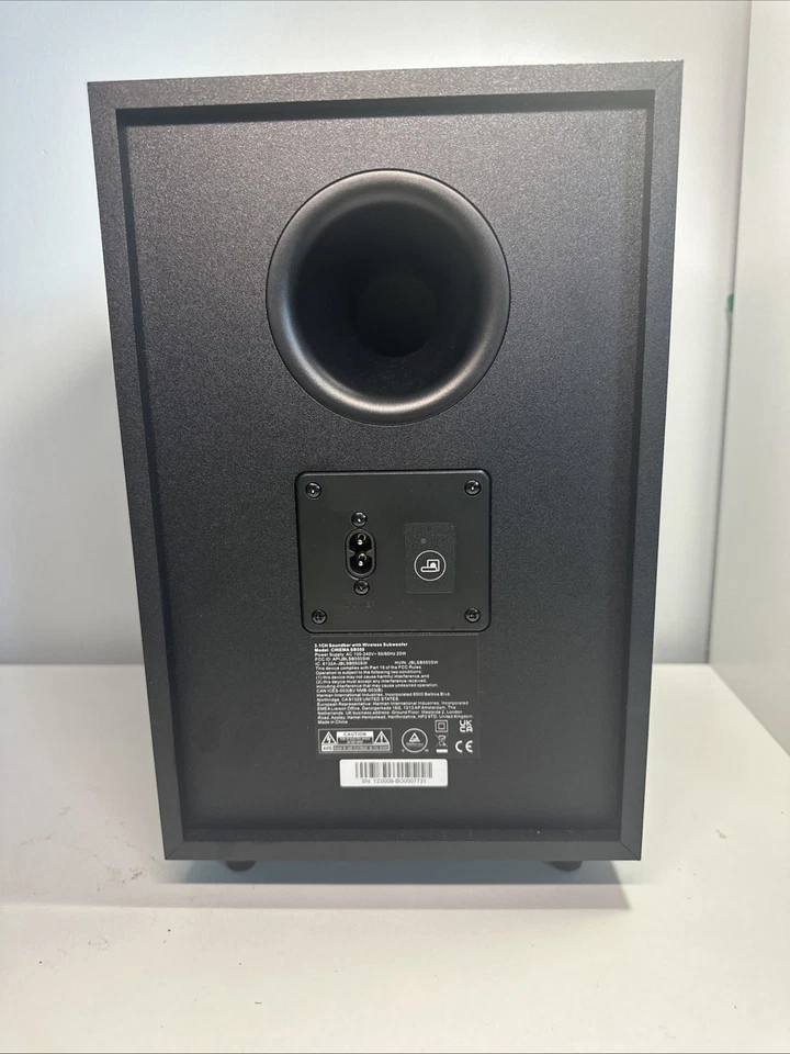 JBL CINEMA SB550 - SUBWOOFER inalámbrico de 3,1 canales y control remoto solamente - usado 1 semana Foto 2 de 4
