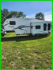 2015 Forest River Flagstaff Classic SuperLite 8528RKWS Fifth Wheel Stock #594885