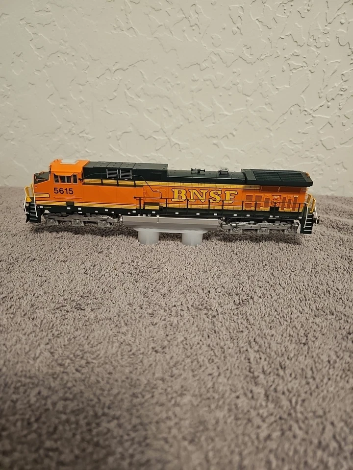 Kato GE Ac4400cw 37-6442 Bnsf #5615 Foto 3 de 4