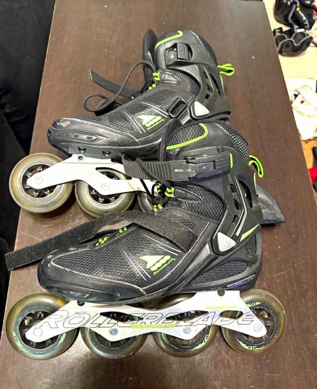 Rollerblade Spitfire Inline Skates Black with Green Accents Pair