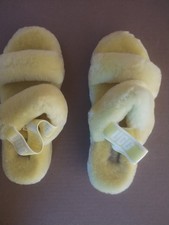 Uggs Fluff Yeah Slippers Size 8 shoes