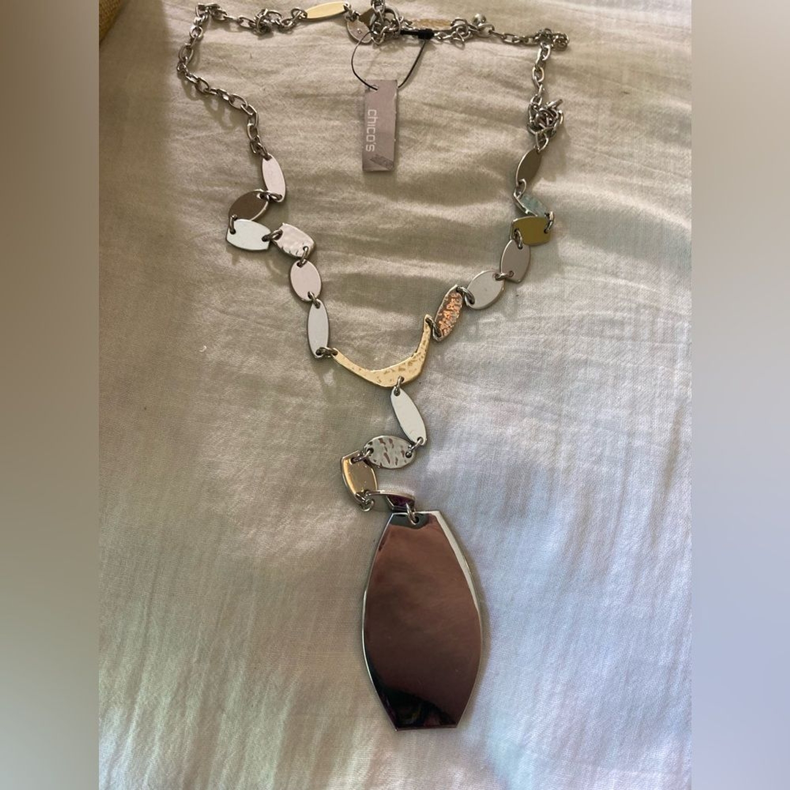 Chico’s Hammered Statement Link Two Tone Pendant … - image 9