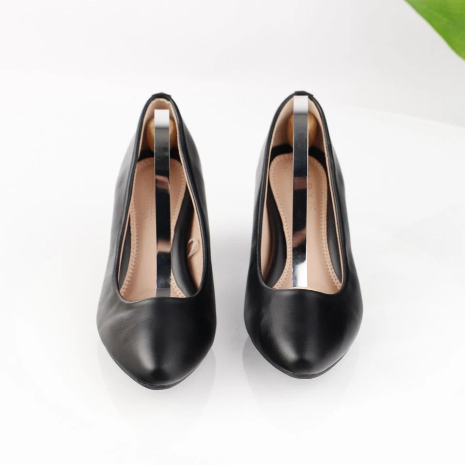 Zapato de vestir Taryn Rose para mujer Maine Pump talla 6 de cuero negro con tacón ancho en punta Foto 3 de 4