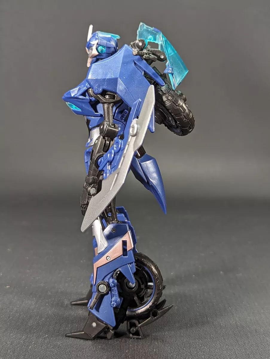 Transformers PRIME Arcee deluxe figure (First Edition)