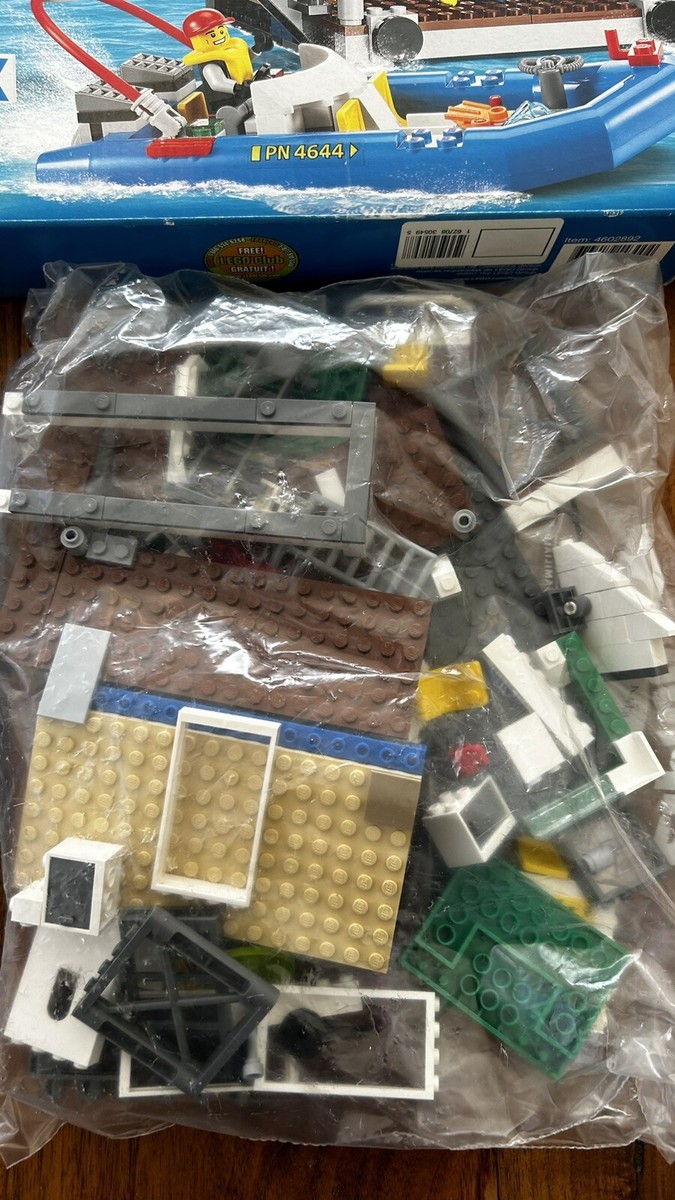 Lego City 4644 Marina boat, quad, cafe, surf shop In Box. Appears