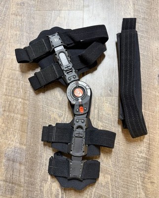 Breg T-Scope Premier Post-Op Elbow Brace - Left - Black W/ Support Strap