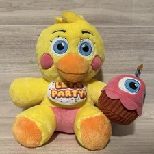 Five Nights At Freddy’s FNAF Toy Chica with Cupcake 8” Plush Jazwares GITD NEW
