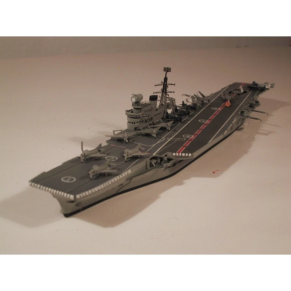 Airfix A04201V Nave Militare HMS Victorious 1:600 Model Kit Hobby Nuovo NEW - Immagine 2 di 2