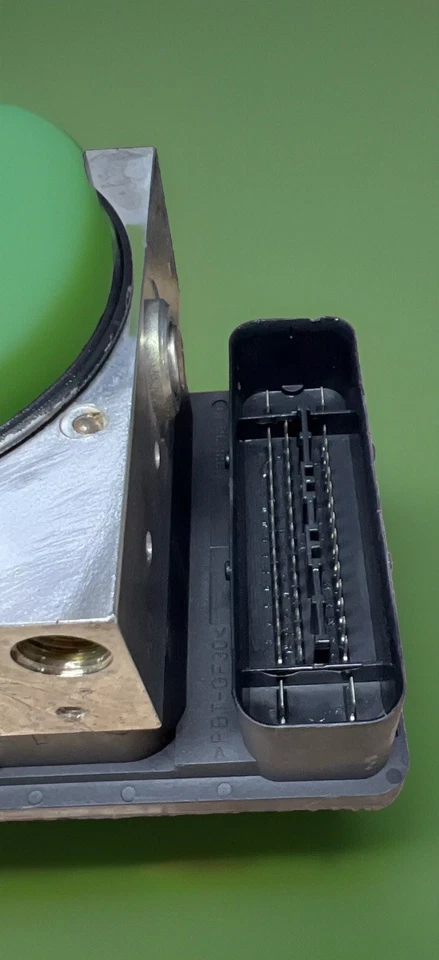 Refurbished ABS Brake Pump Module 2002 - 2006 BMW 320i 325i 330i | 6 765 454 - Image 4 of 4