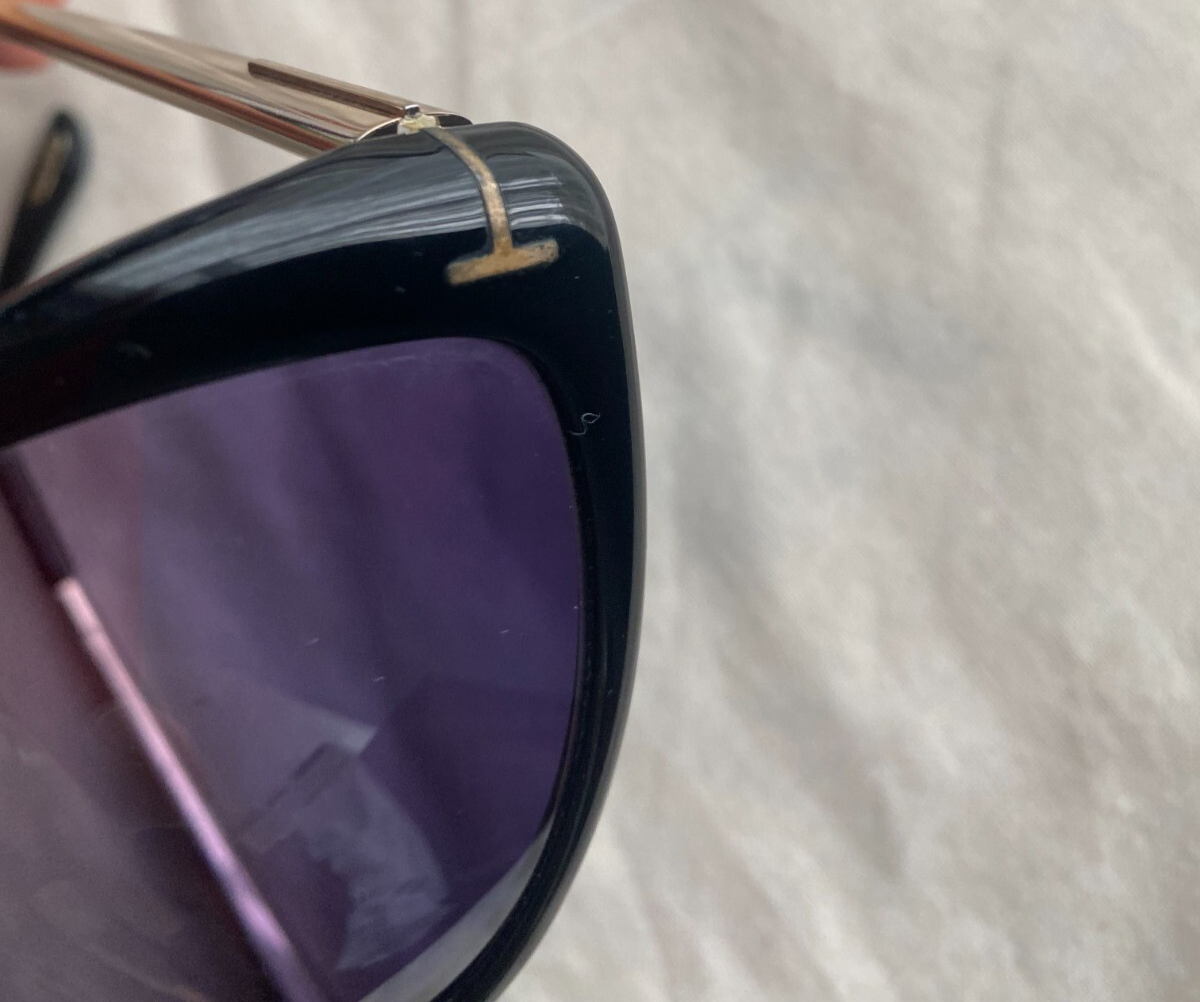 Tom Ford TF512 01B Reveka Smokie Gradient / Black Gold Titanium Sunglasses New Tom Ford Reveka Sunglasses Gold / Black Gradient TF512 01C  main image 3