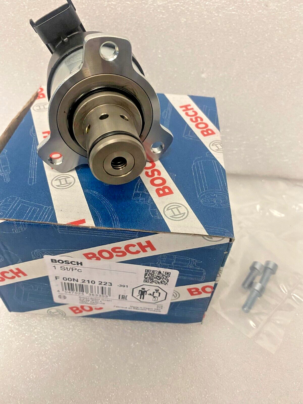 GENUINE OEM BOSCH FUEL METER QUANTITY CONTROL VALVE  DD13/DD15/DD16 A0000900069