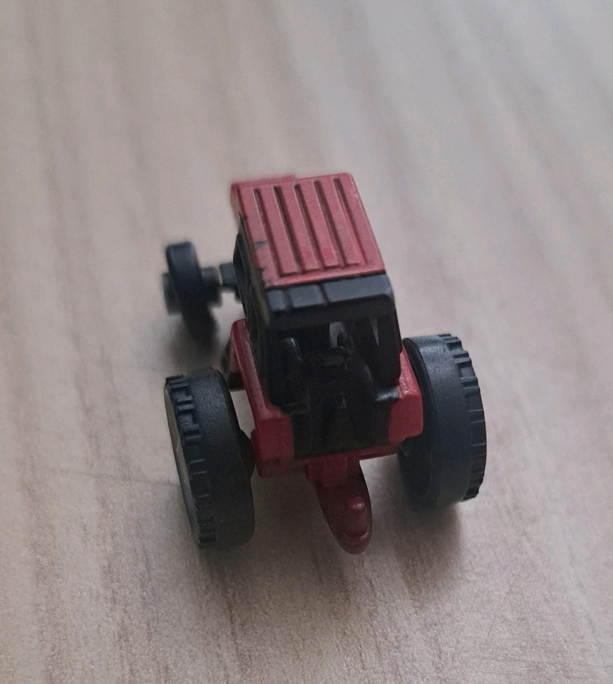 Micro Machines International Red Harvester Farm Tractor Truck  - Image 4 of 4