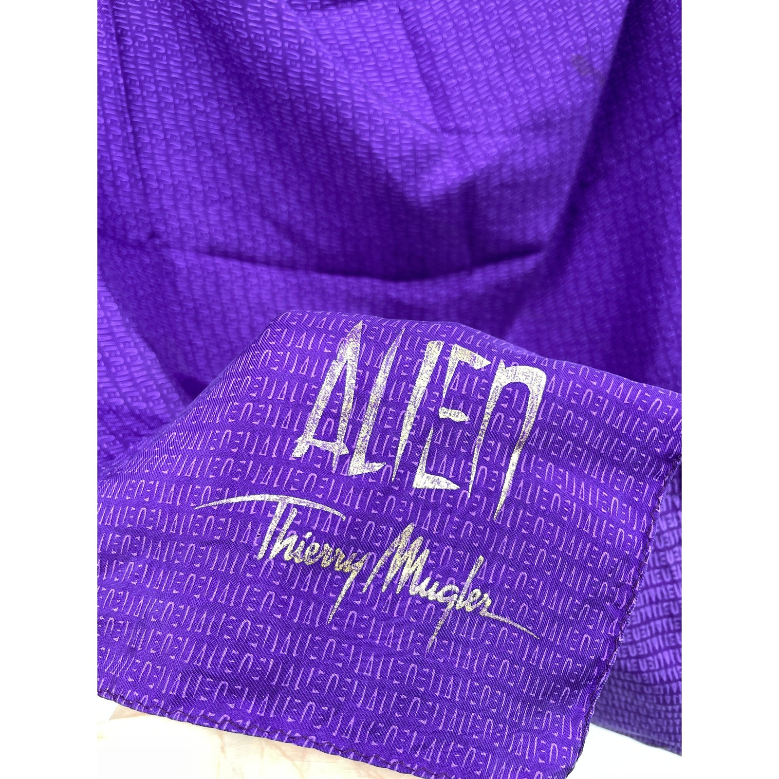 Thierry Mugler Scarf Womens Alien Wrap Square Silk Purple Printed Promo RARE image 3