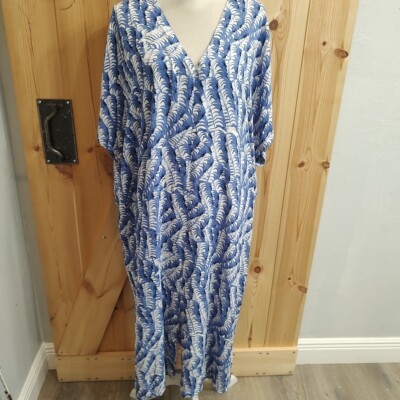 Women s Size Large Blue & White by Lindex Long Flowy Dress Cooling Material