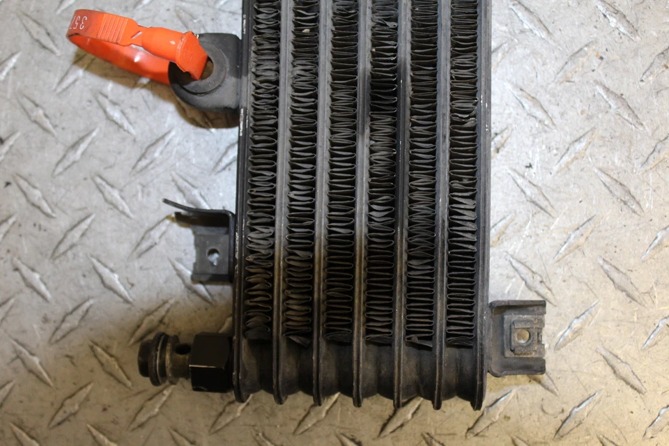 1989 KAWASAKI NINJA 750R ZX750F ОХЛАДИТЕЛЬ МАСЛА ДВИГАТЕЛЯ  - Изображение 3 из 4