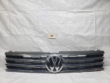 2015-2017 Volkswagen Touareg Front Bumper Upper Grille Assembly OEM 7P6853651J