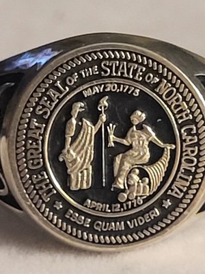 RING, NORTH CAROLINA STATE SEAL RING GRÖSSE 7 STERLINGSILBER. SELTENER FUND 