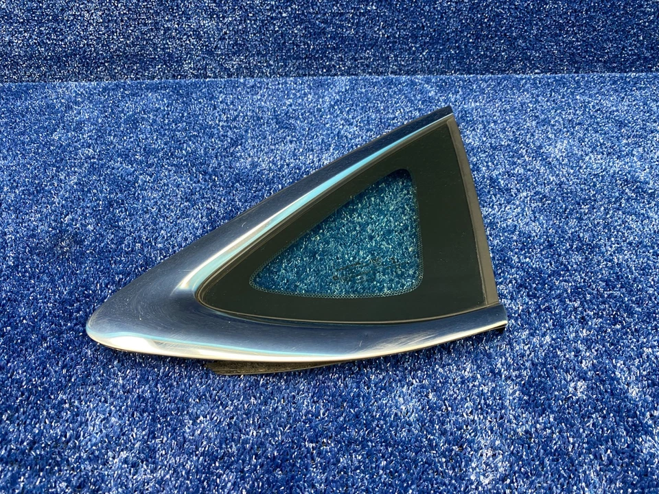 2015-2017 Chrysler 200 Rear Right Quarter Window Glass Trim OEM - Image 2 of 4