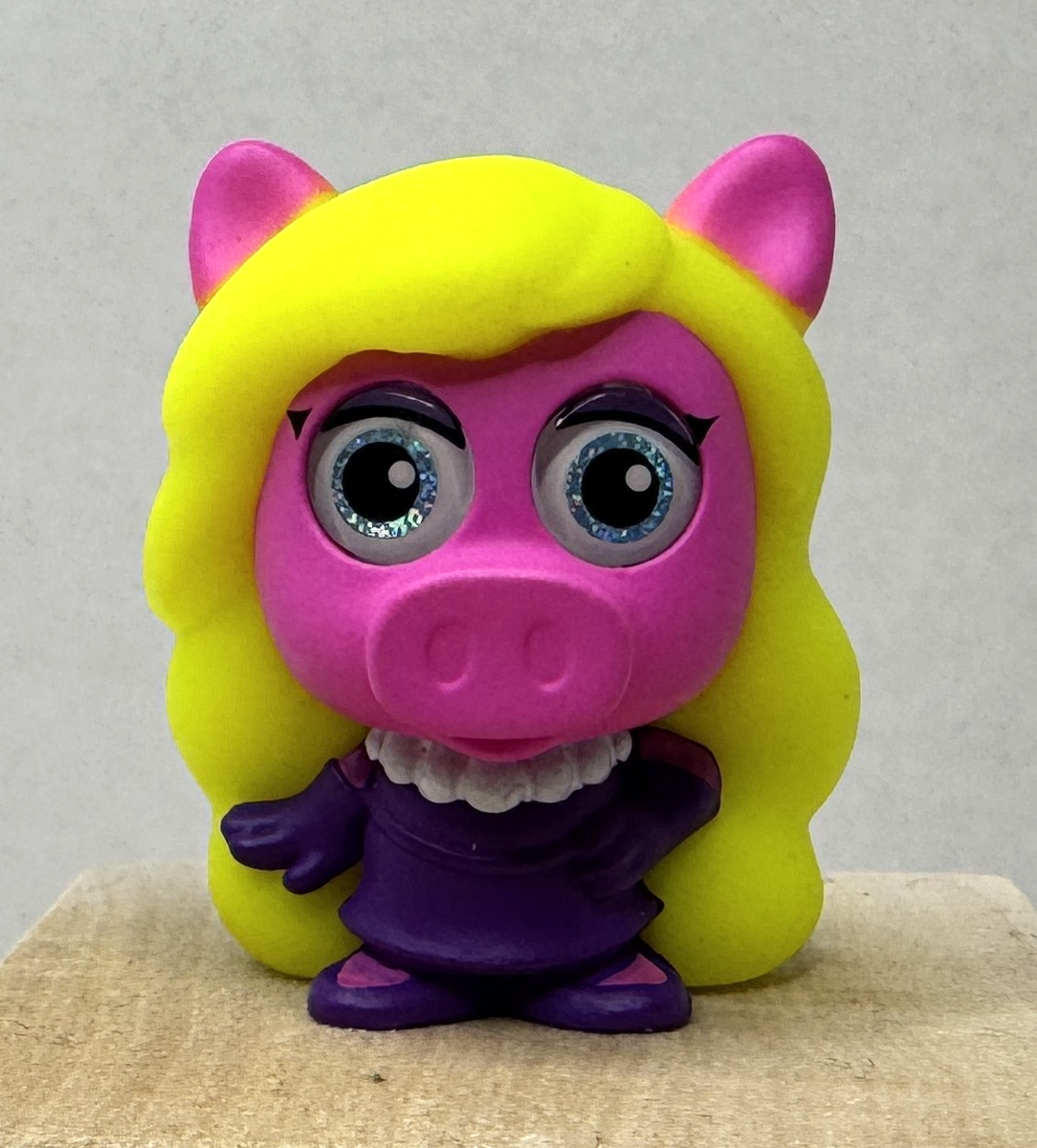 Disney Doorables Miss Piggy Gonzo Muppets Black Light Series | eBay