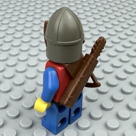 LEGO Castle Crusaders Crusader Lion Minifigure w/ Quiver and Bow cas113a 6102