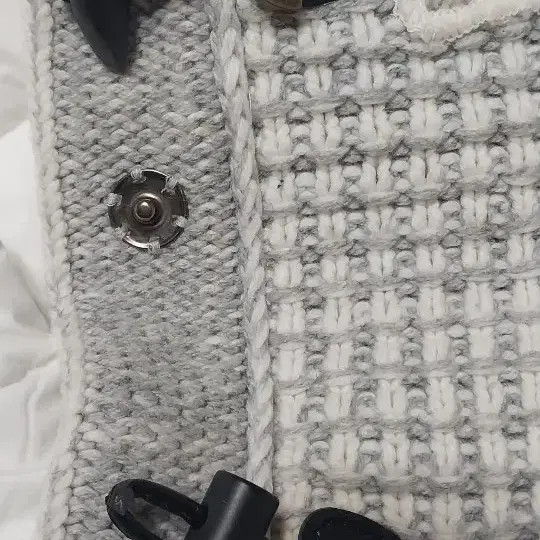 Bark Knit Padding Down Puffer Jacket - Warm and C… - image 5